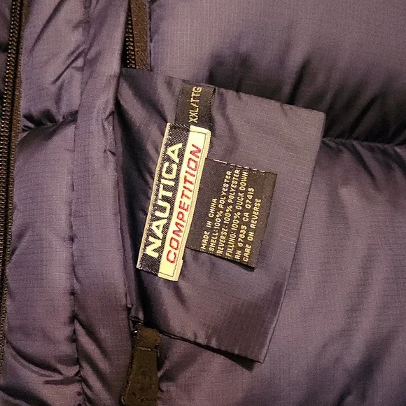 Nautica Men's Puffer Vest - Picture 4 of 7